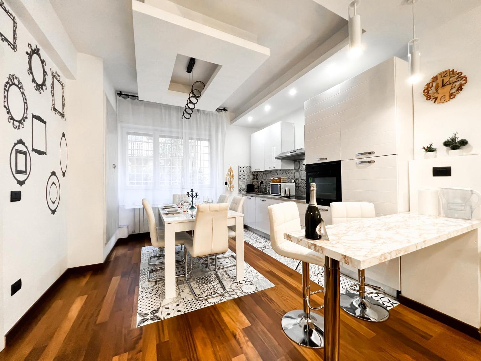 Unique House - 3 Bedrooms & 2 Bathrooms With 4 Beds - 100 Meters To The Metro A Róma Kültér fotó