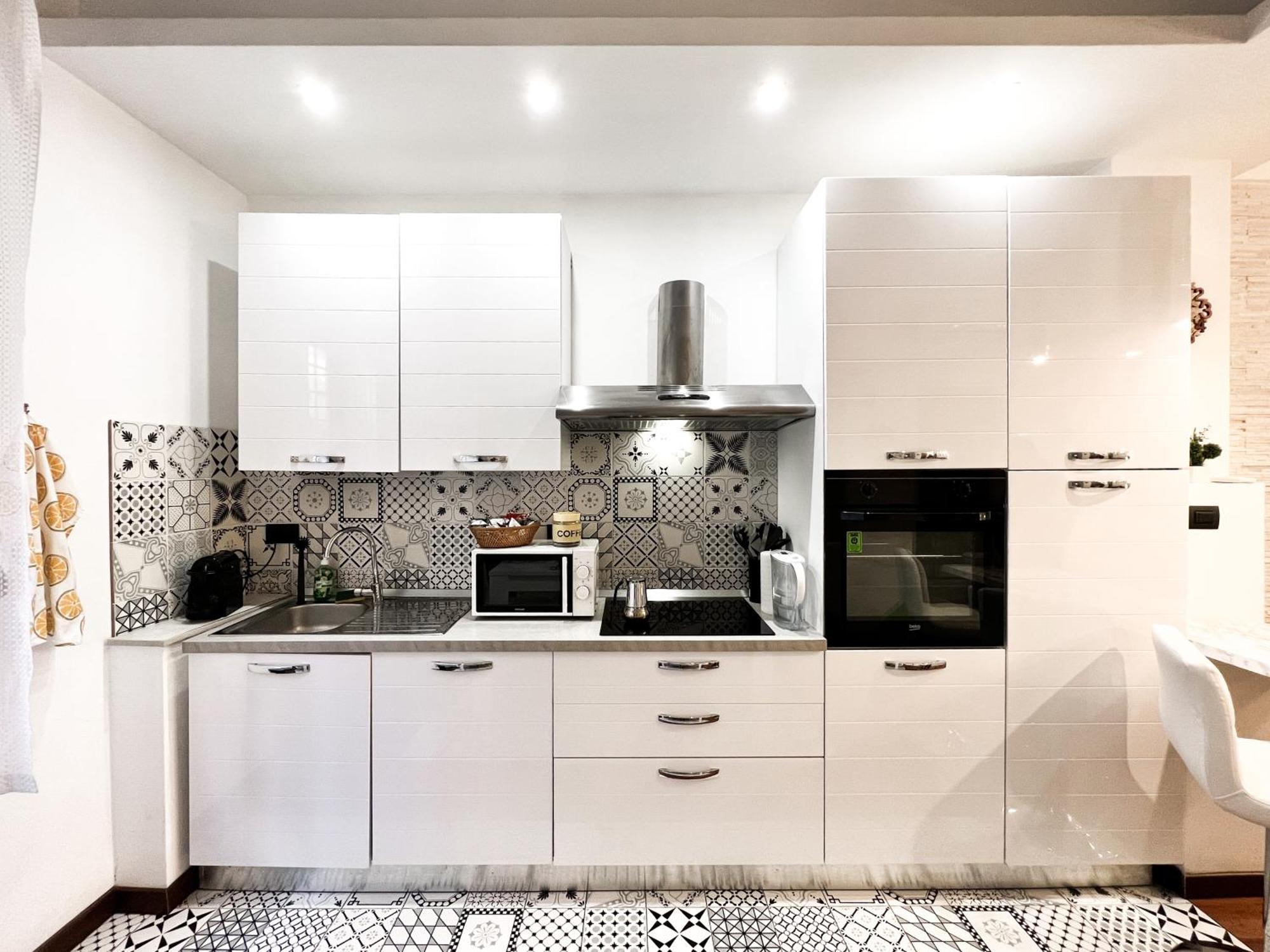 Unique House - 3 Bedrooms & 2 Bathrooms With 4 Beds - 100 Meters To The Metro A Róma Kültér fotó